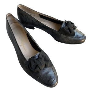 Ferragamo Vintage Classic Flats with signature Bow